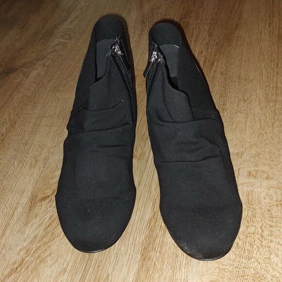 Cloudwalkers black pleated ankle booties  Sz 11W - Picture 2 of 6